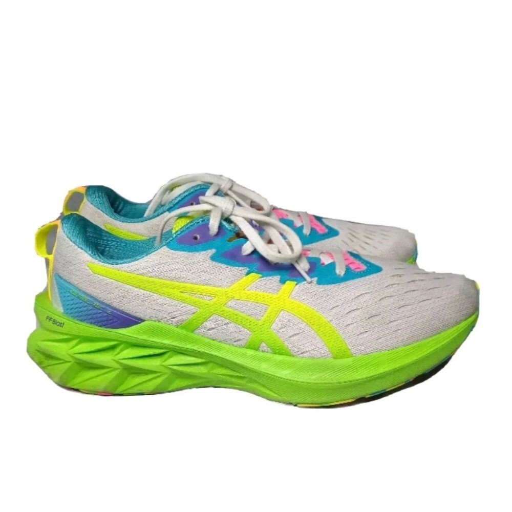 ASICS  Novablast 2 Running Shoes Women's Size 10.5 Sneakers White~Safety Yellow